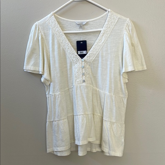 Lucky Brand Women's Short Sleeve Cream Lace Tiered Trim Top Sz M - Picture 1 of 10